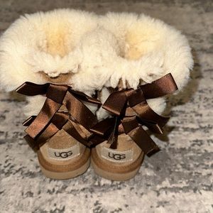 Like brand new! Ugg boots little girls